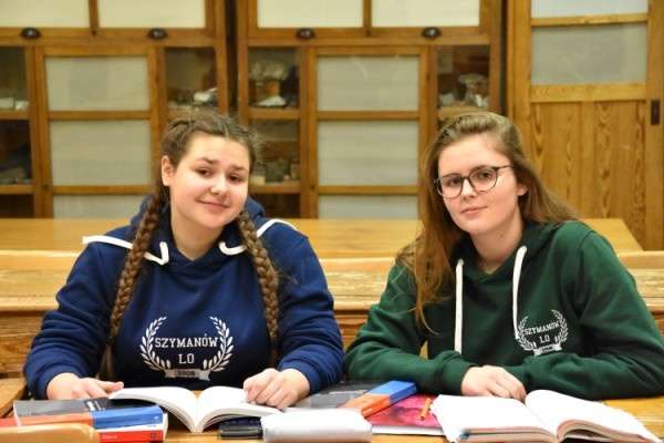 Bluzy z logo szkoły