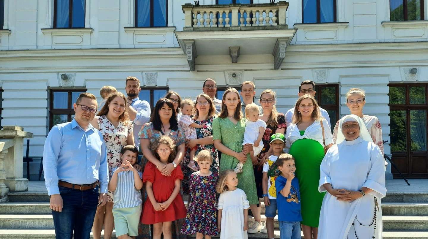 16-lecie matury w pięknej słonecznej odsłonie